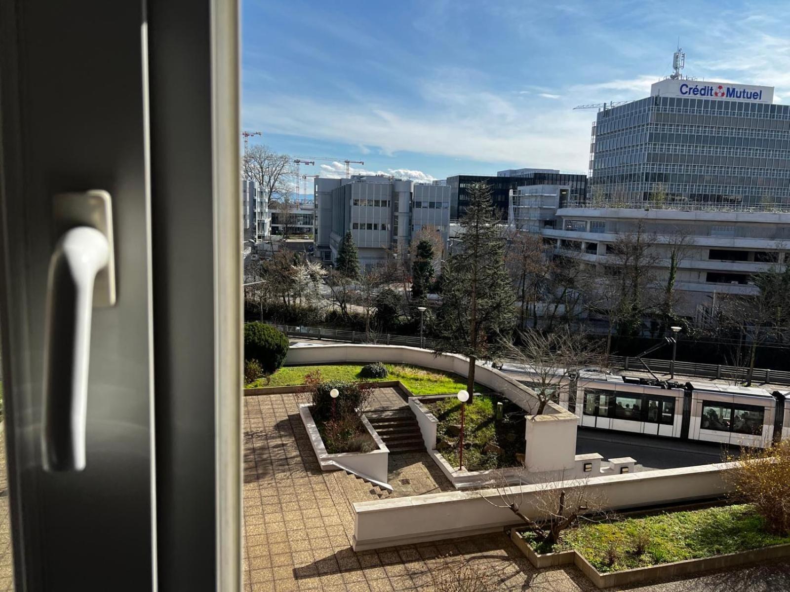 Parlementaire Europeen, Waken Schiltigheim Exteriör bild